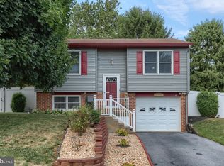 1320 Jill Ann Dr, Lebanon, PA 17042