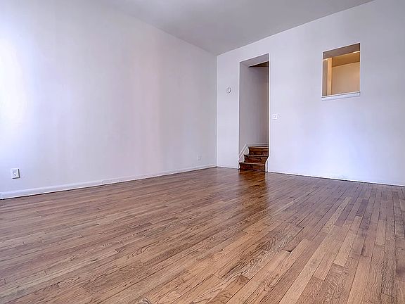 4th image of 131 E 83rd St APT 4
