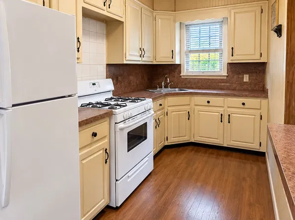 242 Saint Nicholas Avenue image 1 of 8