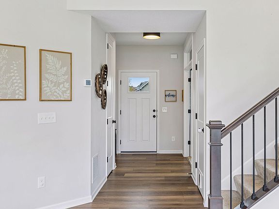 5th image of 8387 Marylane Ave N