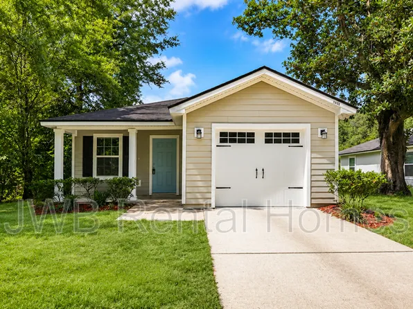 5658 Doeboy St, Jacksonville, FL 32208
