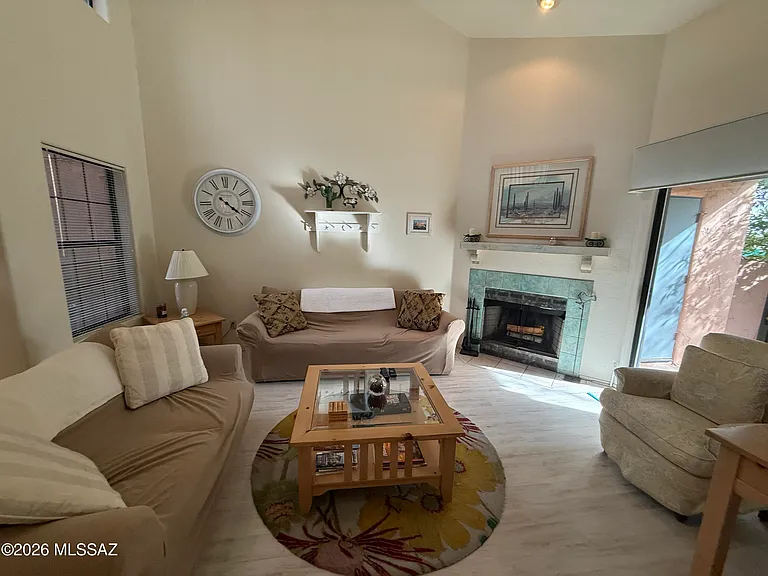 5402 N Via Del Arbolito — Photo 6