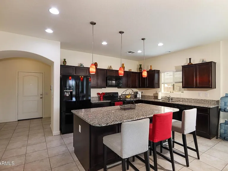 735 W Judi Dr — Photo 8