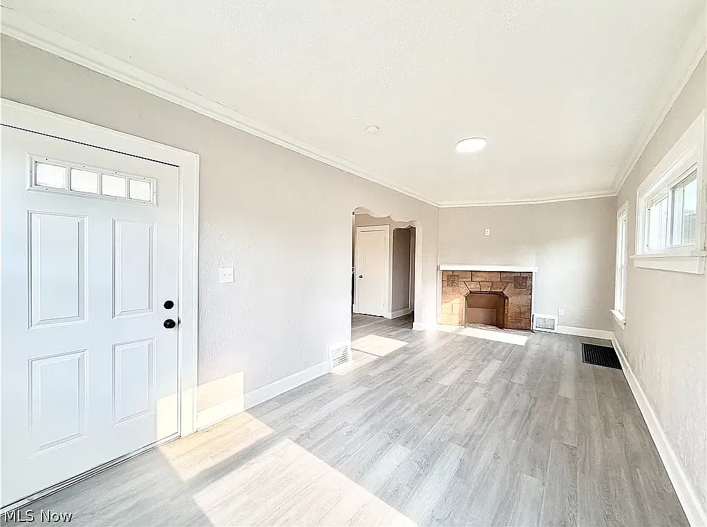 5 bed, 1766 sqft, $1,800 — Photo 3