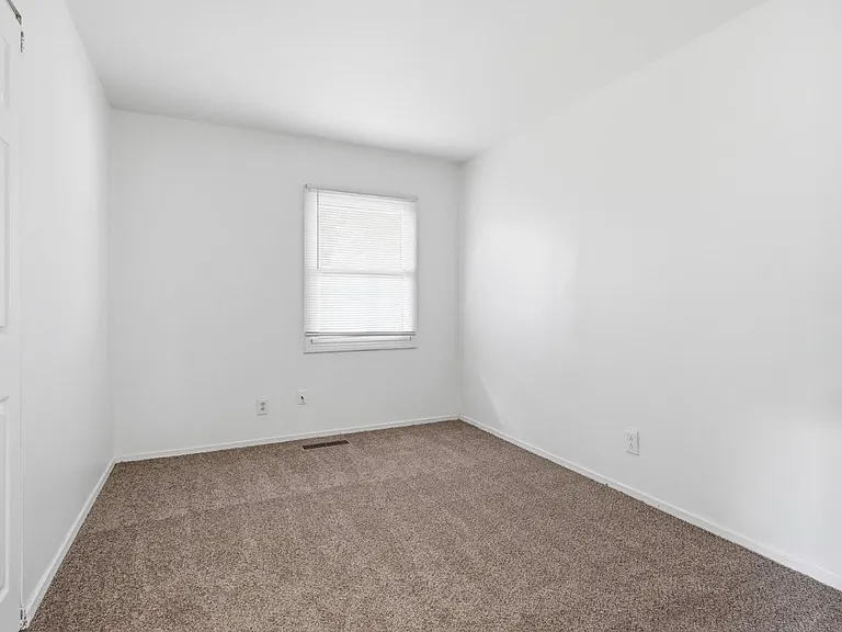 3315 175th Pl — Photo 1