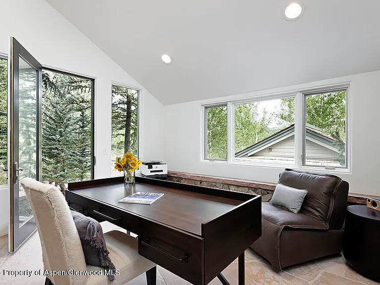 333 Faraway Rd — Photo 18