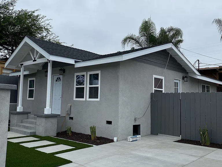 427 Denby St — Photo 3