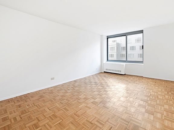 4th image of 270 W 17th St APT 4I