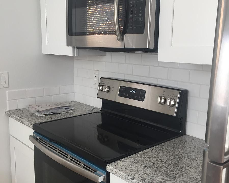 2nd image of 371 Silvio Ln