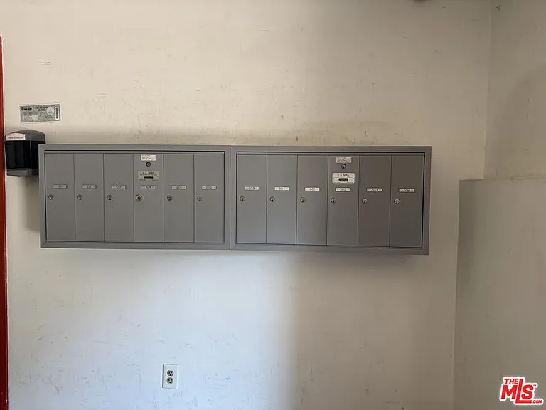 1601 Veteran Ave #101 — Photo 8
