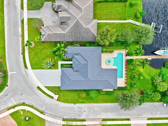 4th image of 7186 SW Quiet River Court