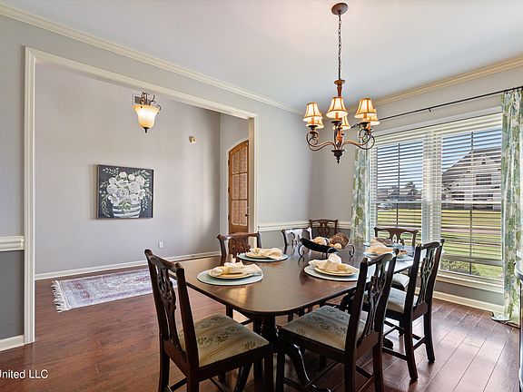 4th image of 2090 Audubon Pl