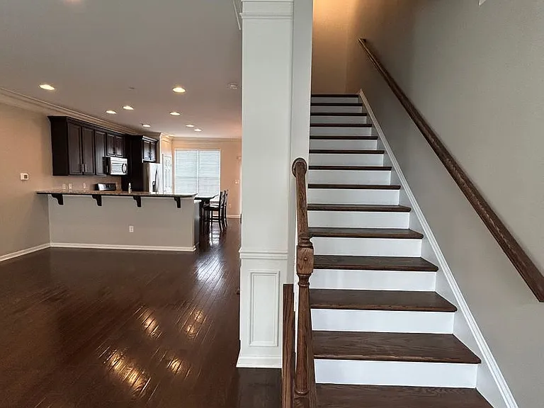 1379 Parish Ave — Photo 16