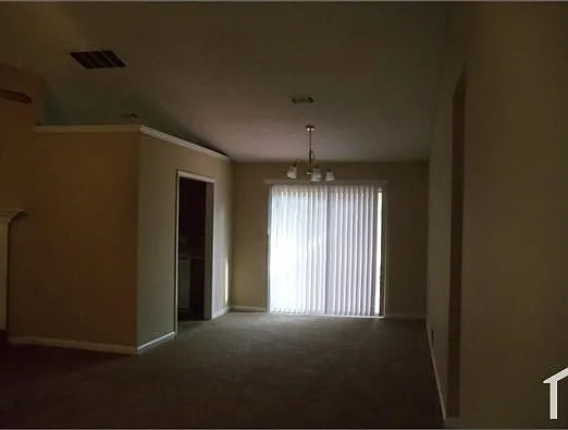 527 Fieldgreen Dr — Photo 14