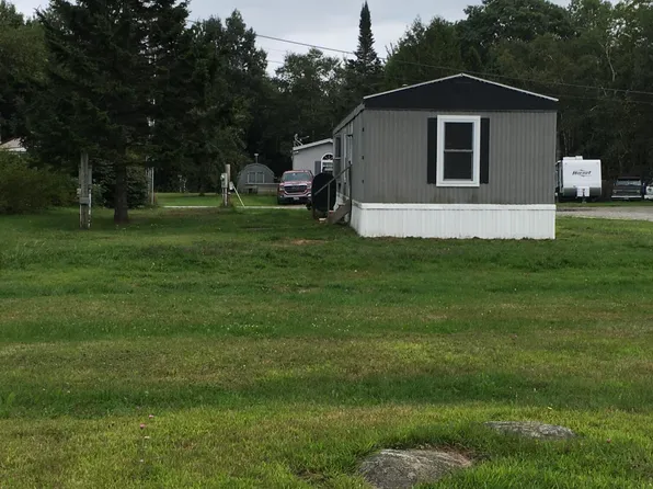 11 Woodmans, Owls Head, ME 04854