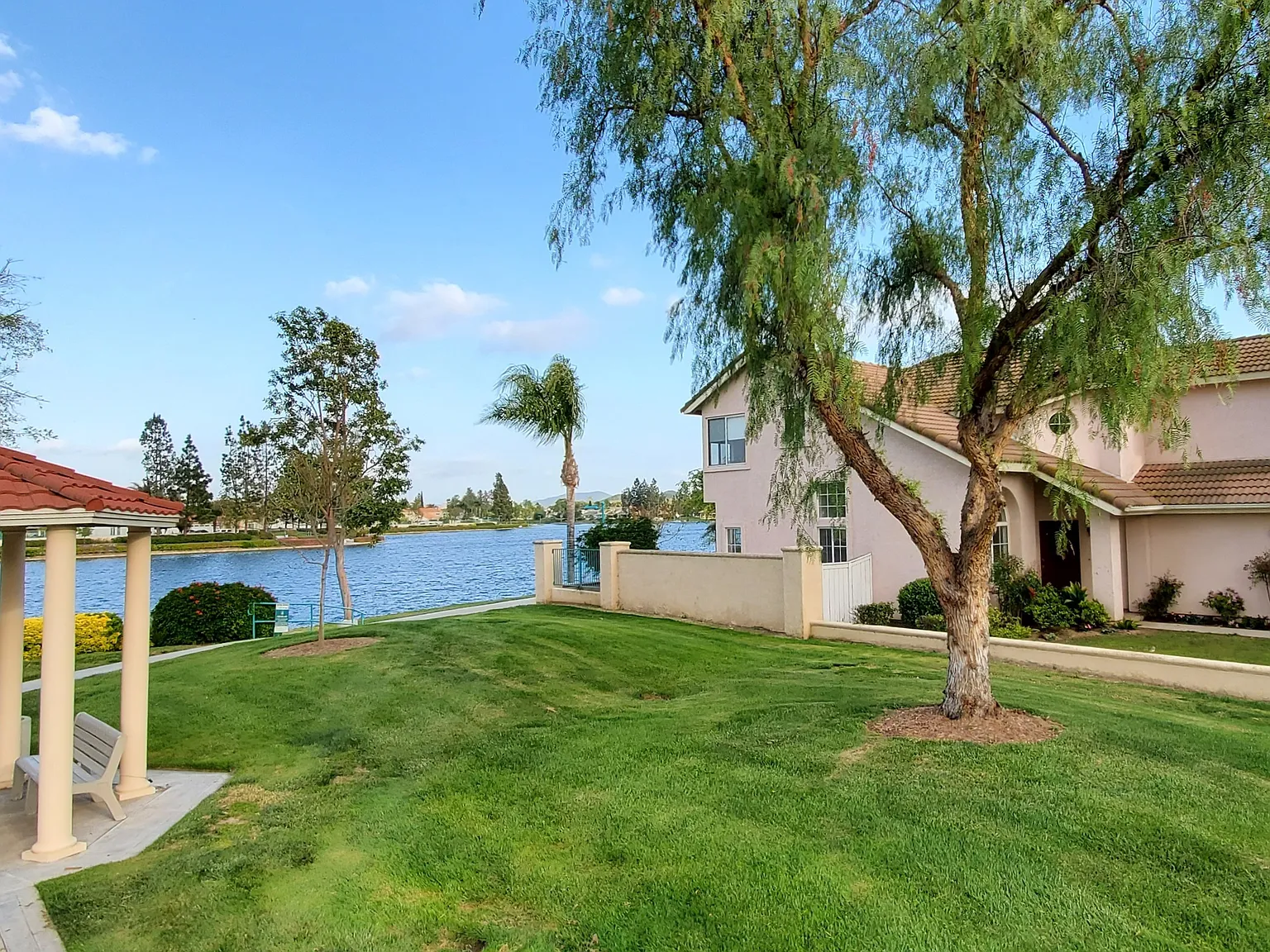 30152 Shoreline Dr — Photo 2