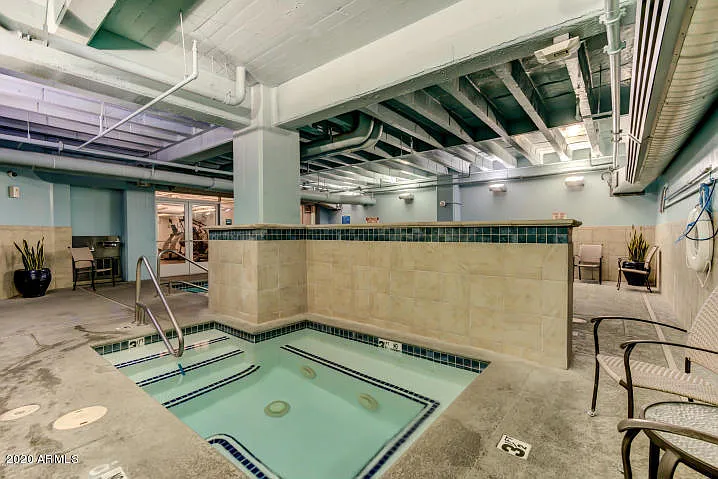 114 W Adams St #1008 — Photo 32