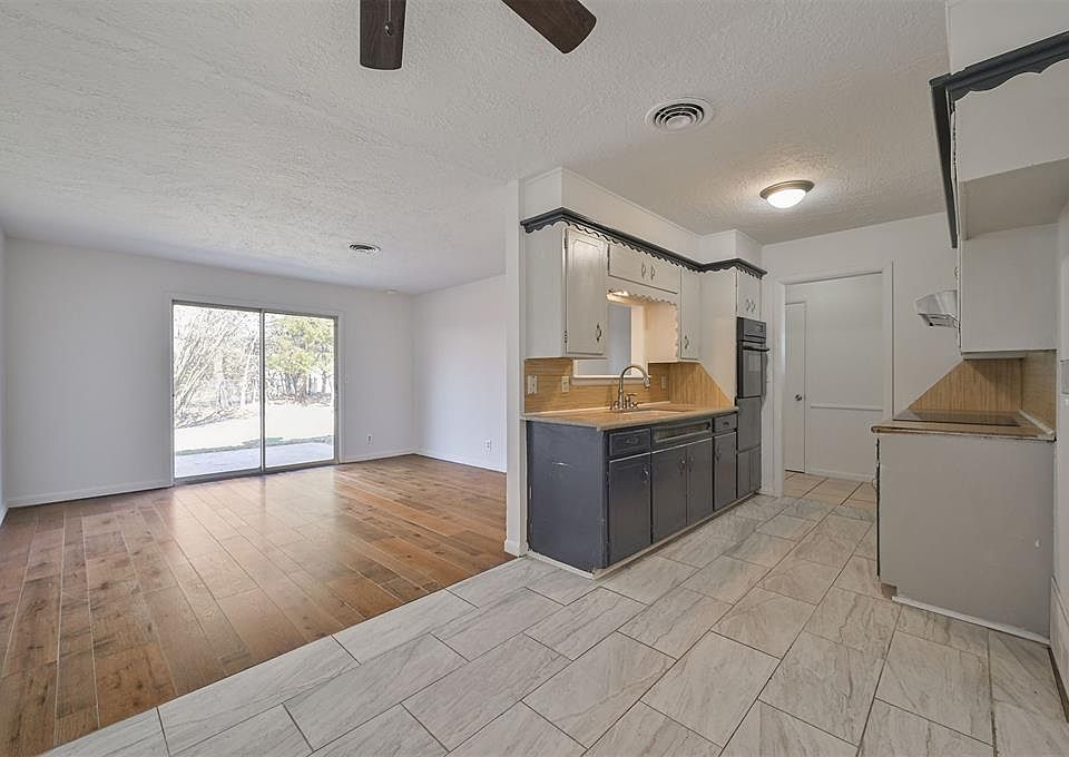 1st image of 1103 Woods Ave
