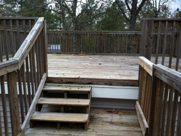 Beautiful deck above garage