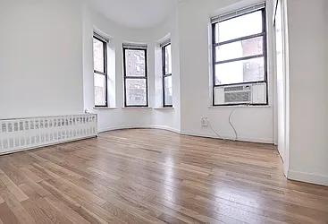 Rented by Urbane Brokerage