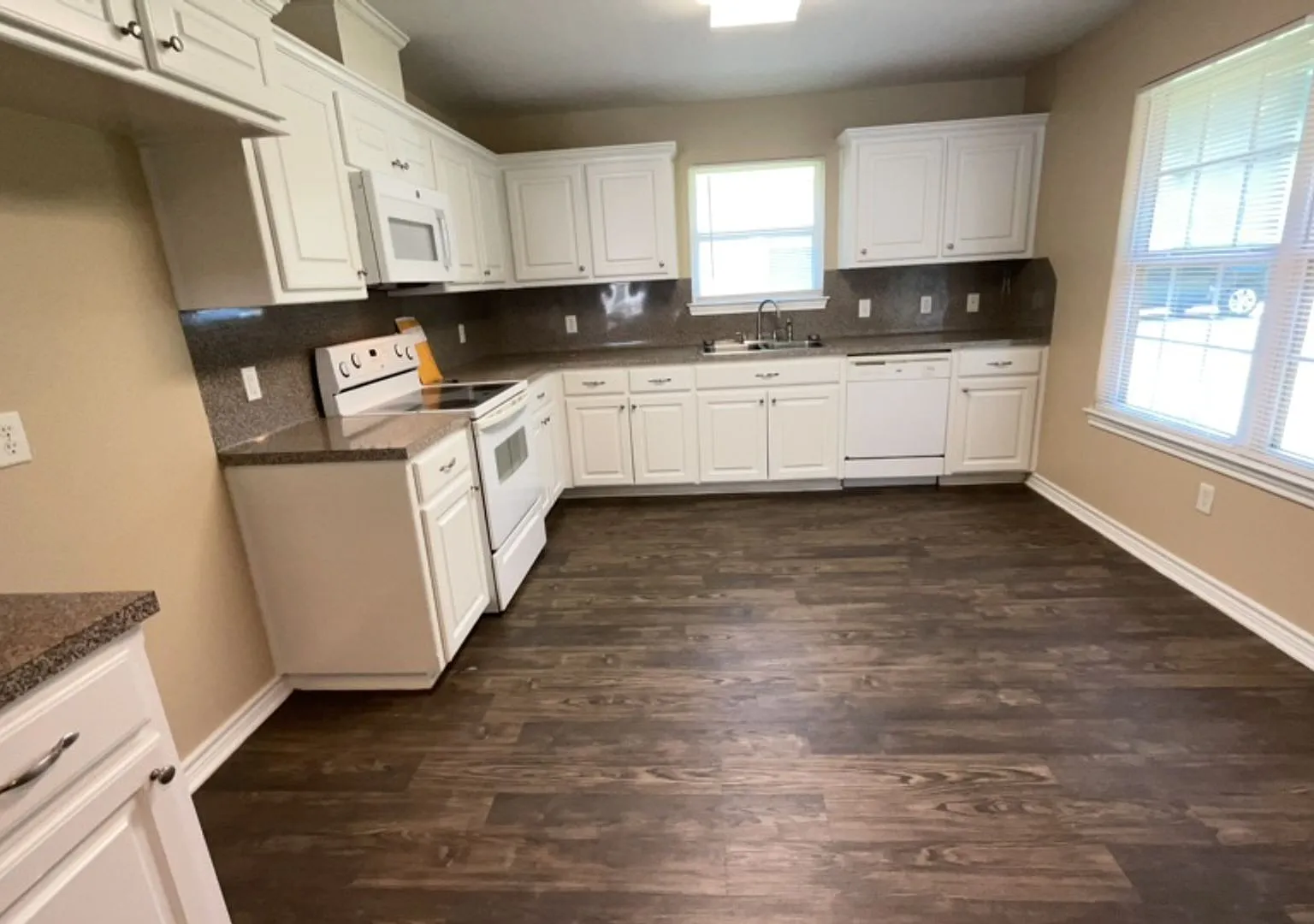 3 bed, 1216 sqft, $1,495 — Photo 3