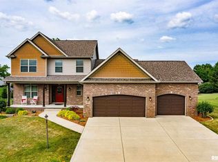 401 Hannah Dr, Metamora, IL 61548