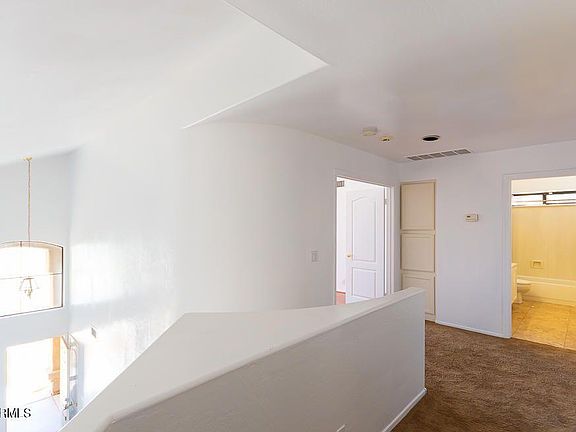 4th image of 2261 W Redwood Dr