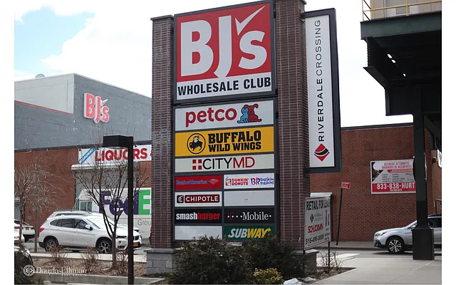 Sold by Douglas Elliman | media 13