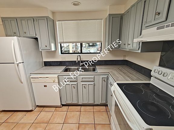 3rd image of 275 E Norma Ln