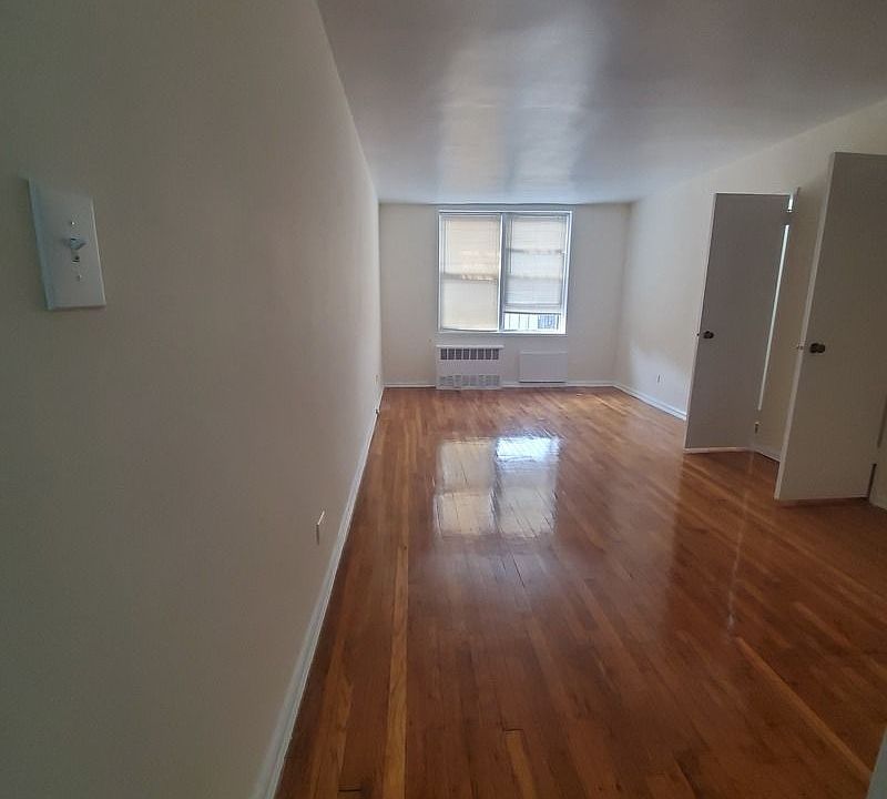 1st image of 1720 E 13th St APT 5J