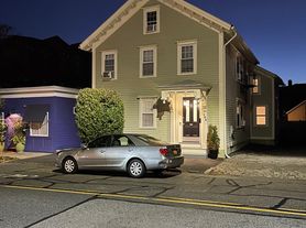 104 Hope St