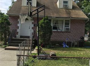 716 Broadway, Westbury, NY 11590