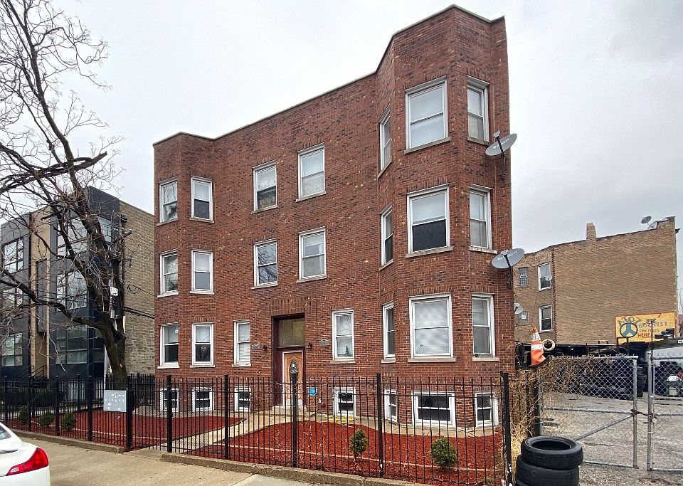1st image of 2408 W Grenshaw St #2