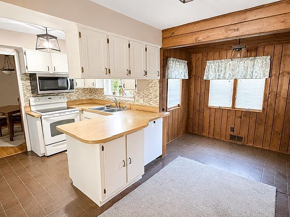 5th image of 35923 Cadre St