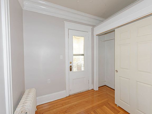 2nd image of 10 S Main Ave Floor 2