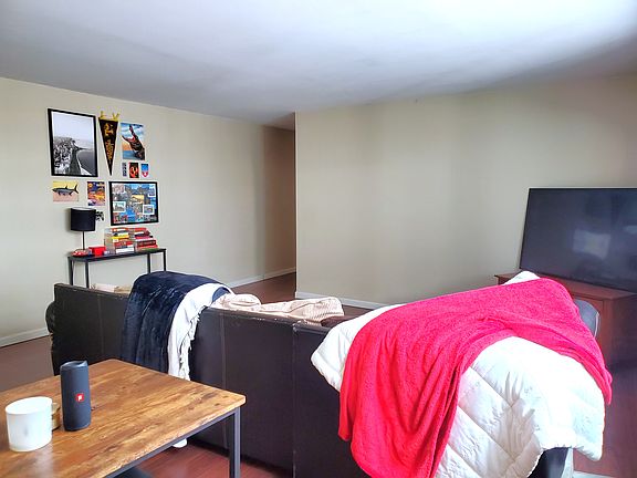 4th image of 6325 N Sheridan Rd APT 1503