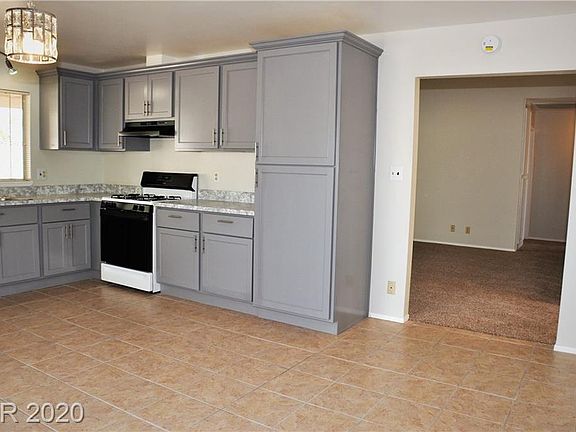 5th image of 4190 E Cincinnati Ave