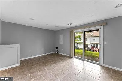 10907 Daniel Sim Ct — Photo 11