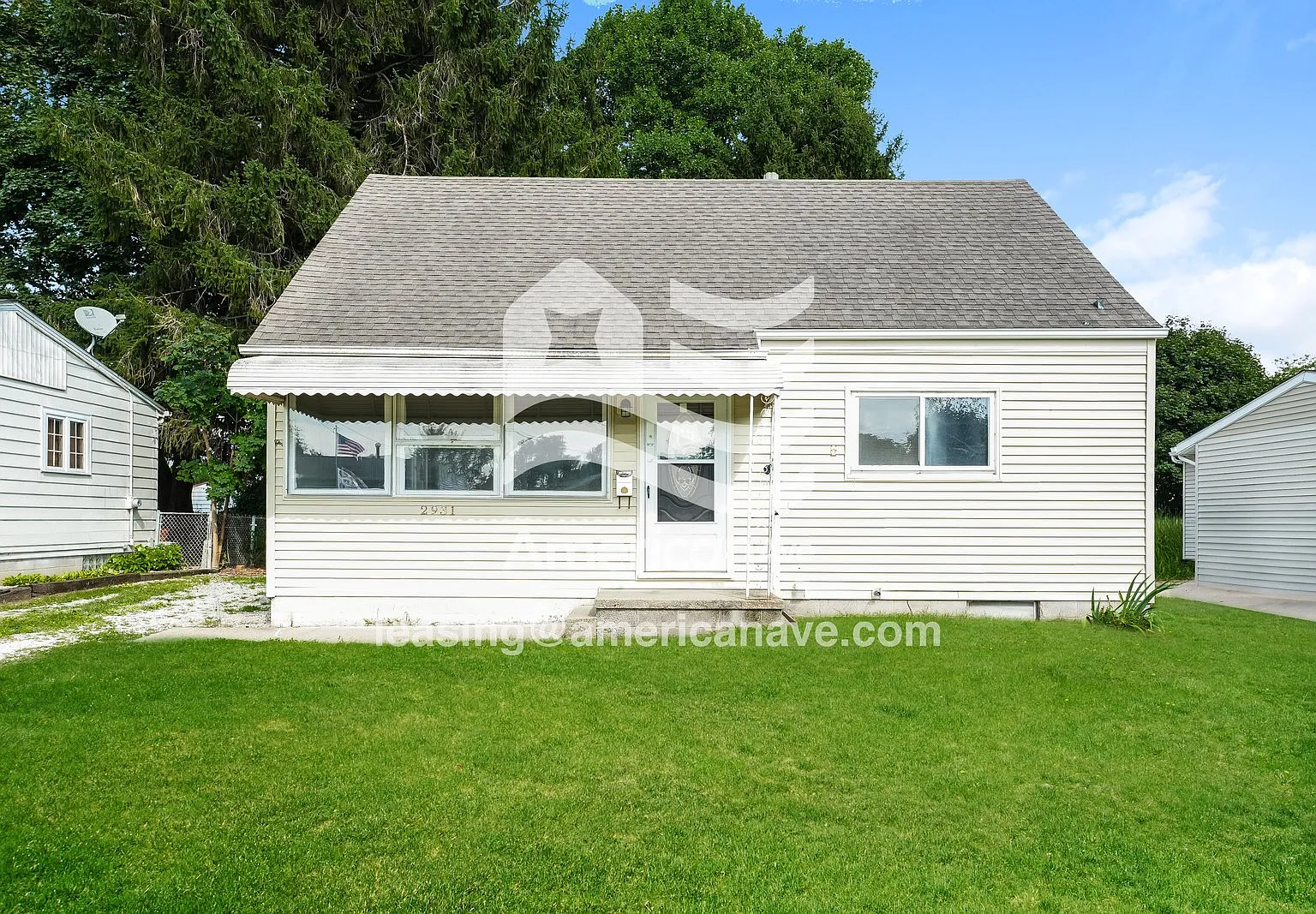 3 bed, 1.0 bath, 1075 sqft, $1,172 — Photo 1