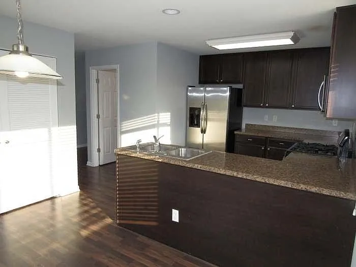 1708 Sandcastle Ln — Photo 8