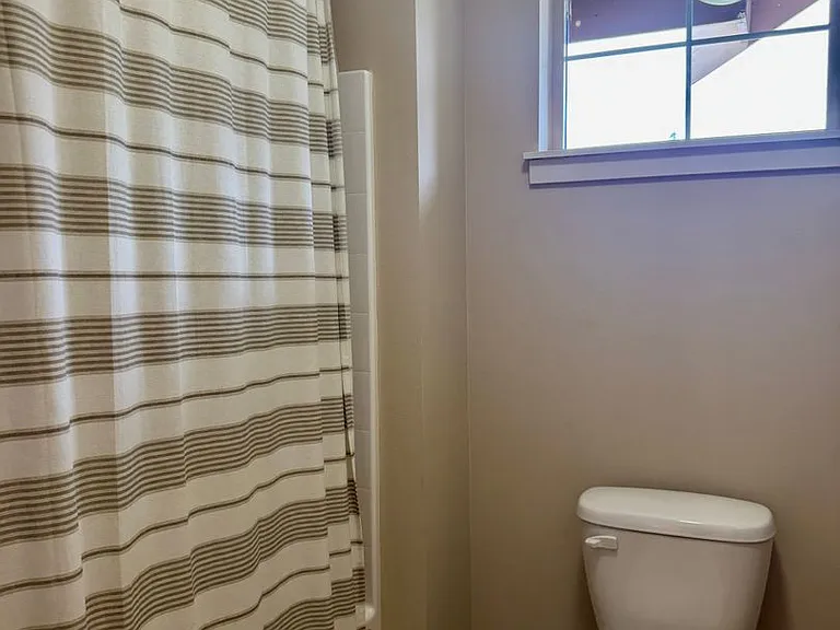 5726 Solana Ln NE — Photo 33