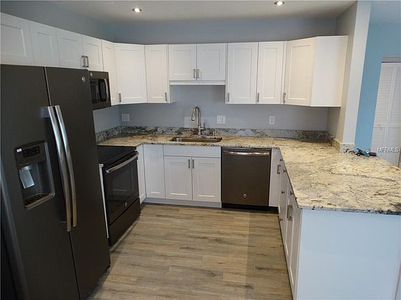 3rd image of 811 42nd Ave S
