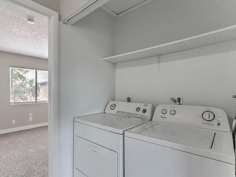 4571 Carriage Park Dr — Photo 16