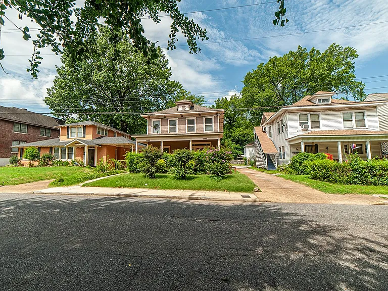 35 S Rembert St — Photo 2