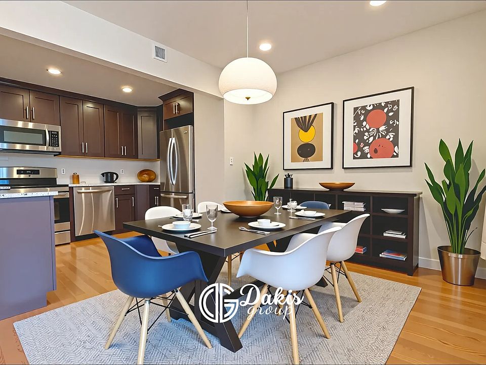 1st image of 2232 Steinway St #3