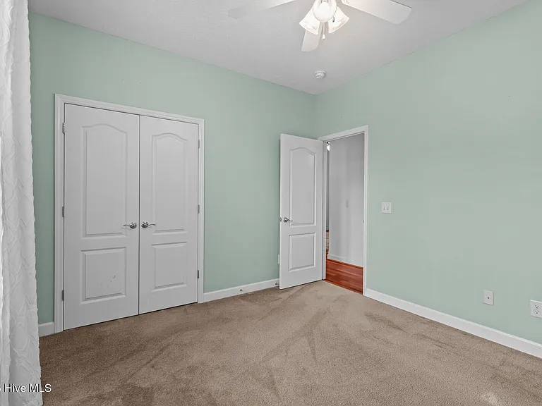 38 Amber Ct — Photo 25