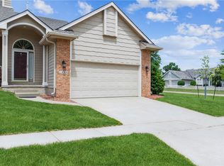 1480 Legend Dr, Clive, IA 50325