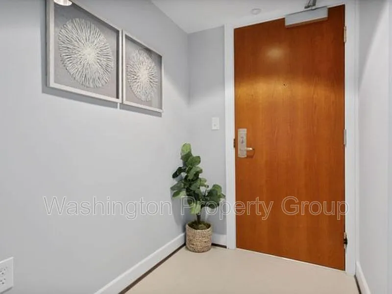 Building Photo - 1150 K St NW #709
