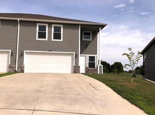 3520 NW 49th St, Topeka, KS 66618