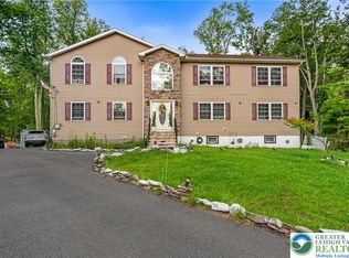 195 Sunrise Loop, Henryville, PA 18332
